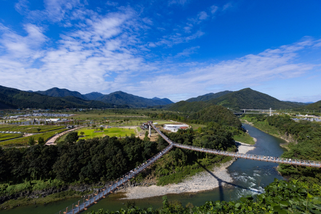 4. 「포천 2024 한탄강 가든 페스타」, 오는 31일까지 연장 운영...수도권 최고의 명소로 ‘발돋움’ (1)