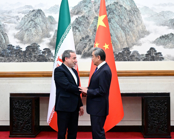 IRAN-CRISIS/CHINA-ARAQCHI