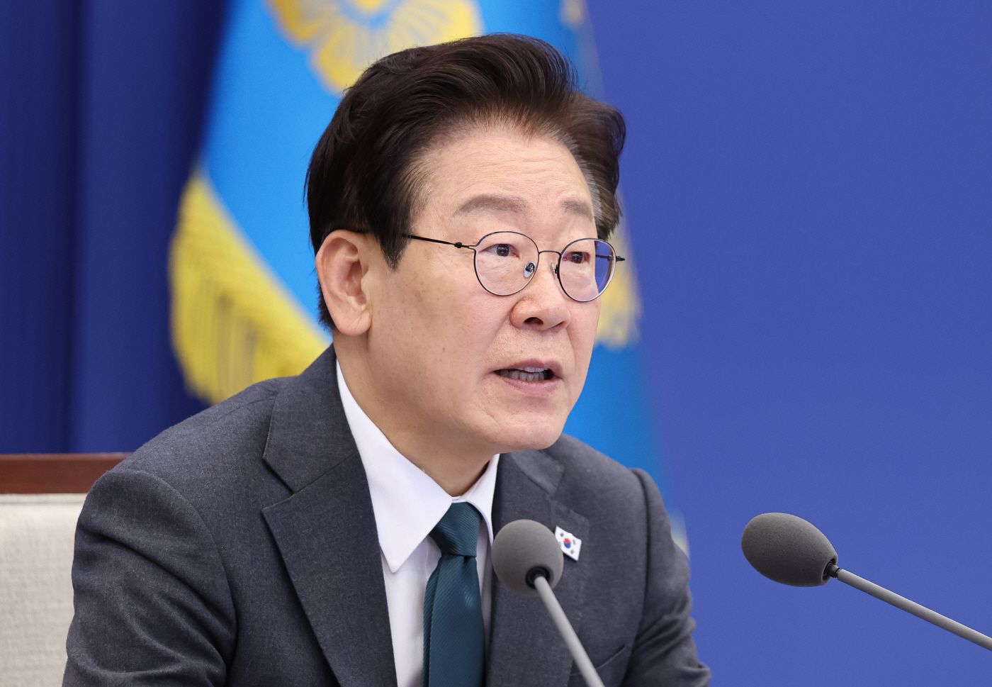 이재명 대통령, 수석보좌관회의 발언<YONHAP NO-4537>