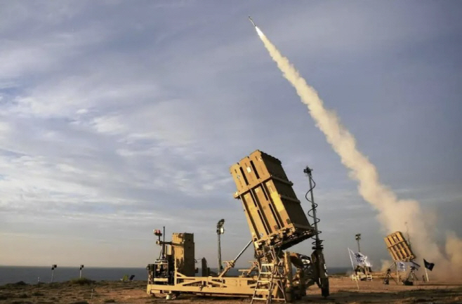 0507 Rafael missile