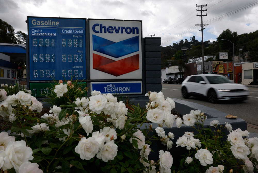 US-GAS-PRICES-SURGE-A... <YONHAP NO-0898> (Getty Images via AFP)