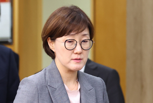김현지