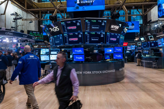 US-DOW-JONES-AVERAGE-CLOSES-OVER-600-POINTS-HIGHER