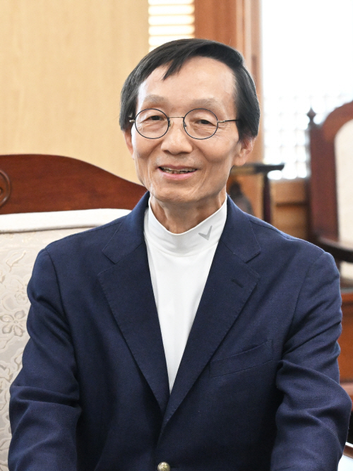 황창연