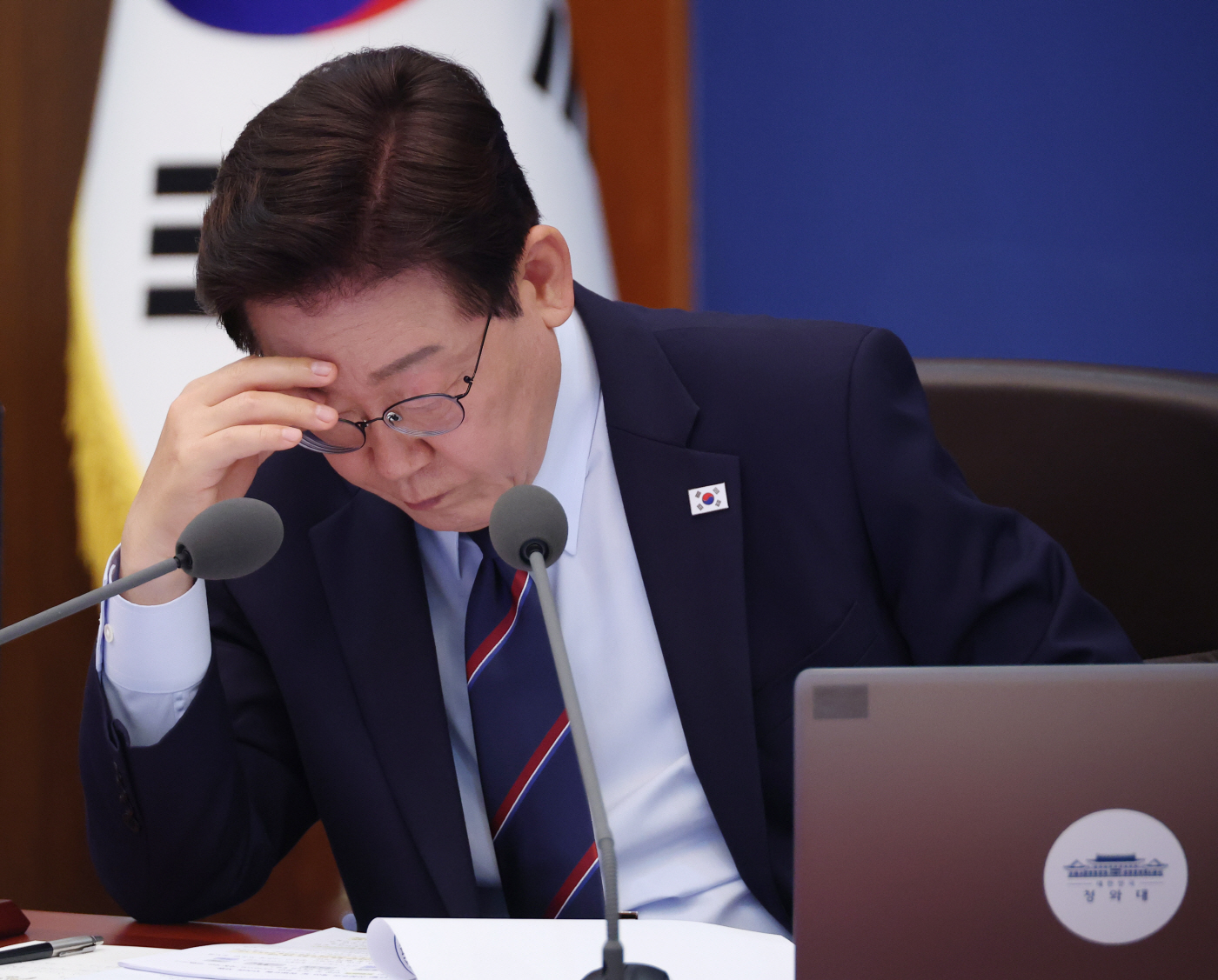 보고 청취하는 이재명 대통령<YONHAP NO-2996>