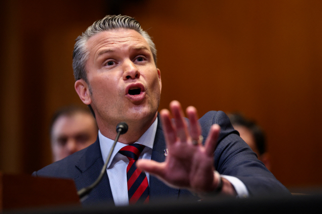 IRAN-CRISIS/HEGSETH-CAINE