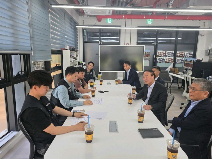삼성전자 DS부문 사장단, 노동조합 사무실 방문