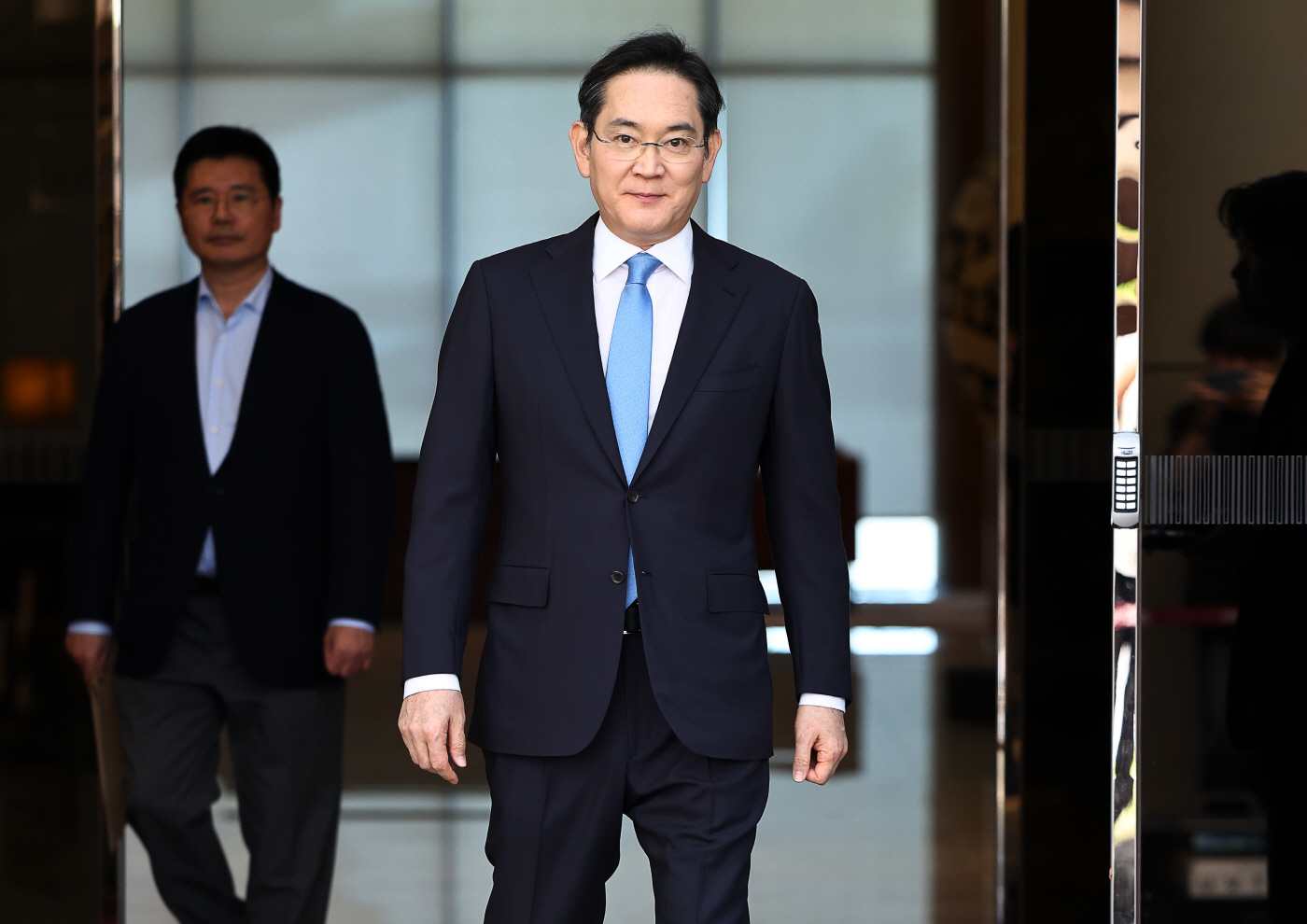 급거 귀국하는 이재용 회장<YONHAP NO-4170>
