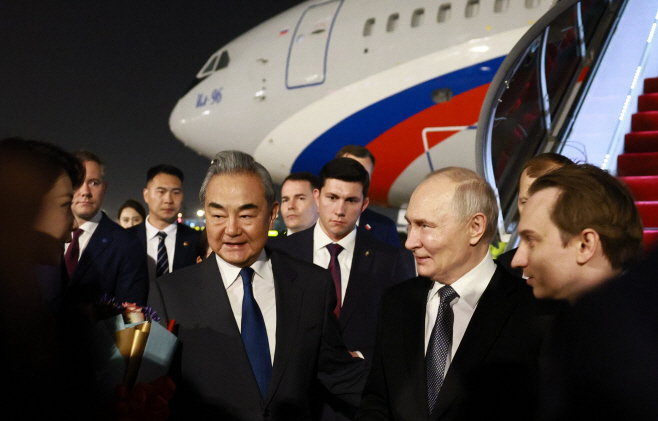 TOPSHOT-CHINA-RUSSIA-POLITICS-DIPLOMACY