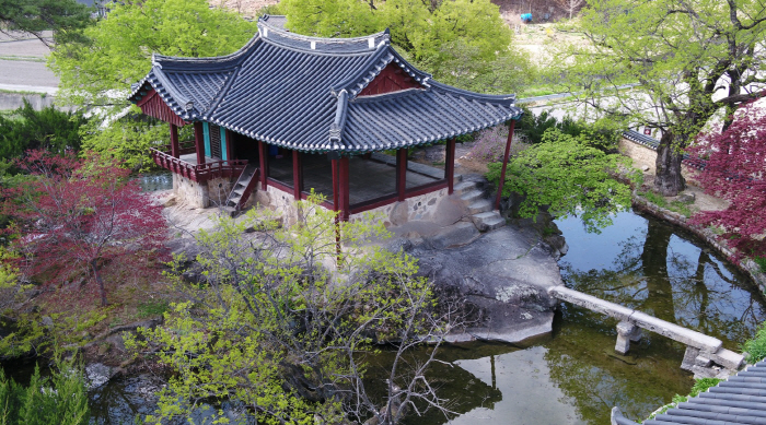 청암정