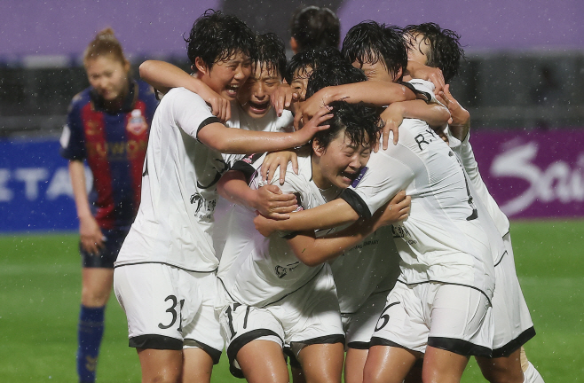 역전골 넣은 내고향<YONHAP NO-9789>