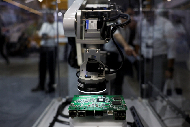 MALAYSIA-SEMICONDUCTORS/ <YONHAP NO-5807> (REUTERS)
