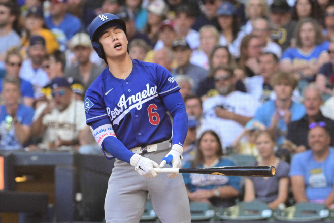 BASEBALL-MLB-MIL-LAD/
