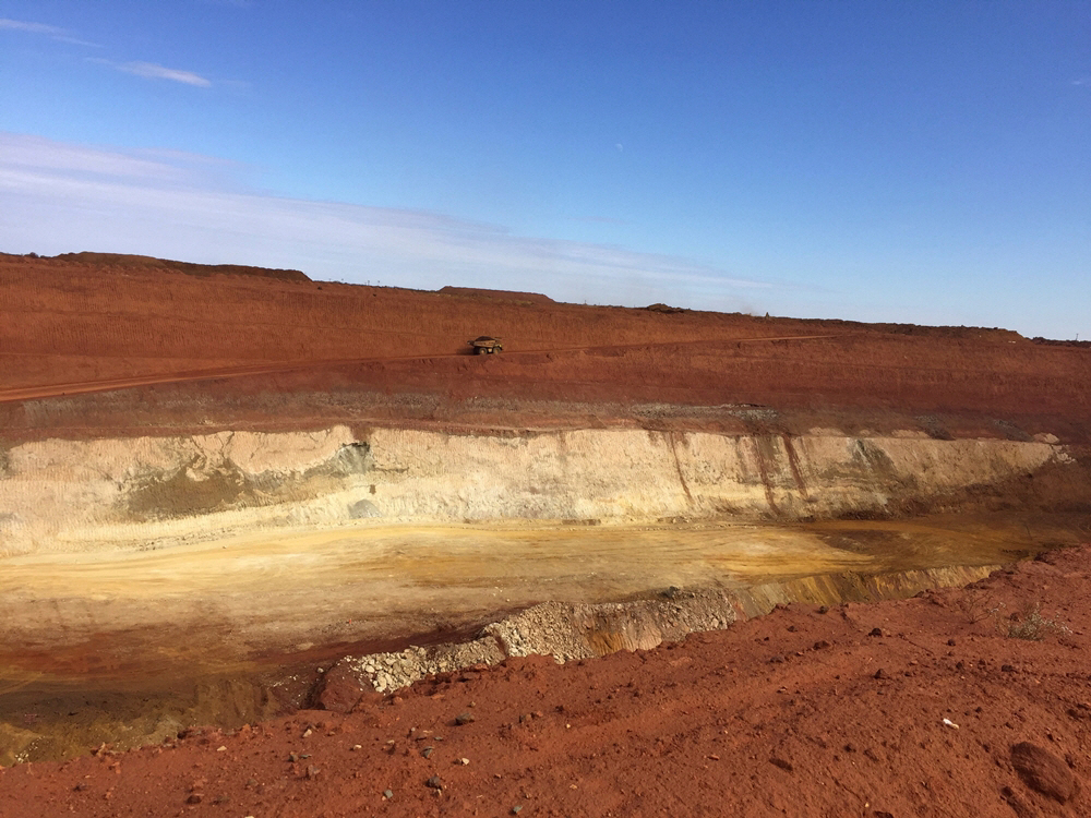 CRITICAL MINERALS-STOCKPILES <YONHAP NO-4367> (REUTERS)