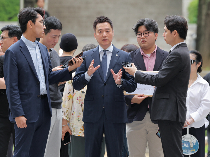 영장실질심사 출석하는 김세의 가세연 대표
