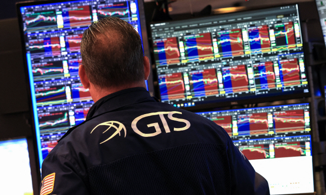 US-ECONOMY-MARKETS