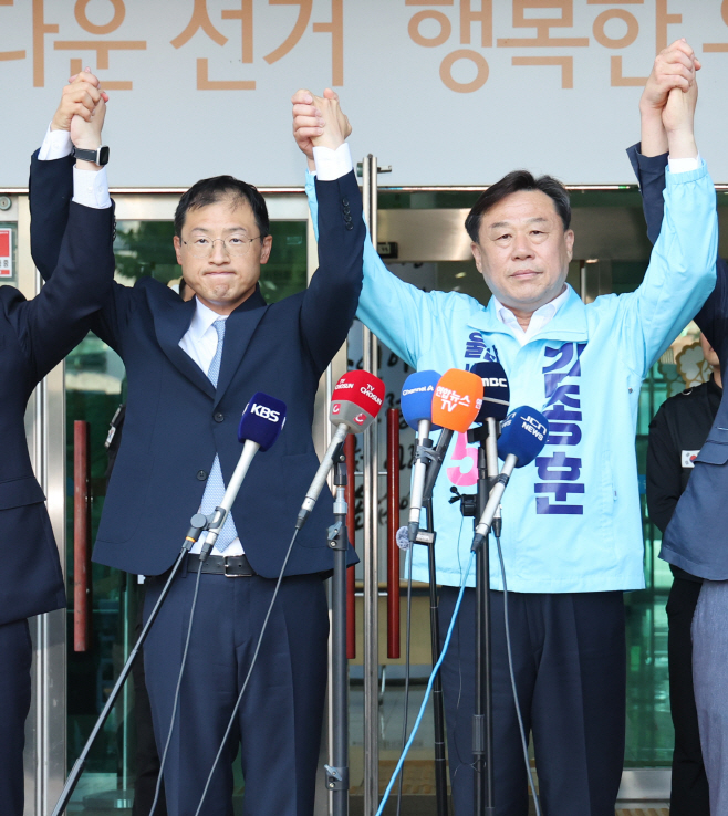 민주·진보 울산시장 단일 후보는 김상욱<YONHAP NO-6879>