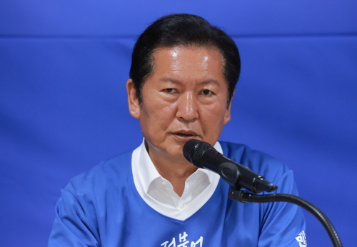 발언하는 정청래 총괄상임선거대책위원장<YONHAP NO-2850>