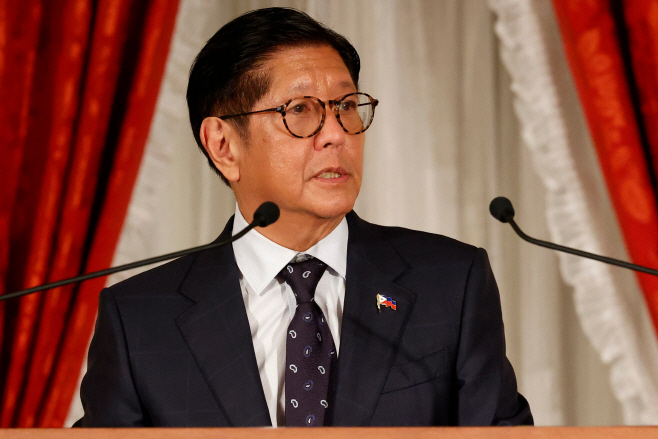 JAPAN-PHILIPPINES-DIPLOMACY <YONHAP NO-7282> (AFP)