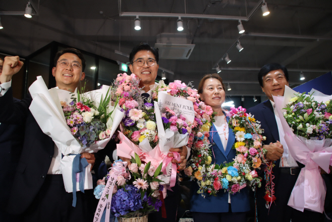 이원택 당선 사진