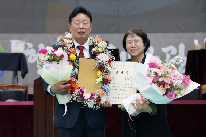 (가)가평군민이 만든 승리, 반드시 보답하겠다(제9회 전국동시지방선거 당선증 교부)2