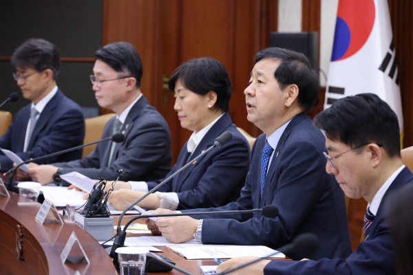 구윤철 부총리, 민생물가 특별관리 관계장관 태...<YONHAP NO-4900>