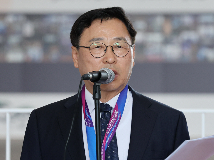 당선소감 밝히는 정근식 서울시교육감 당선인