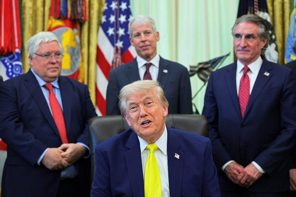 USA-TRUMP/COAL <YONHAP NO-2824> (REUTERS)