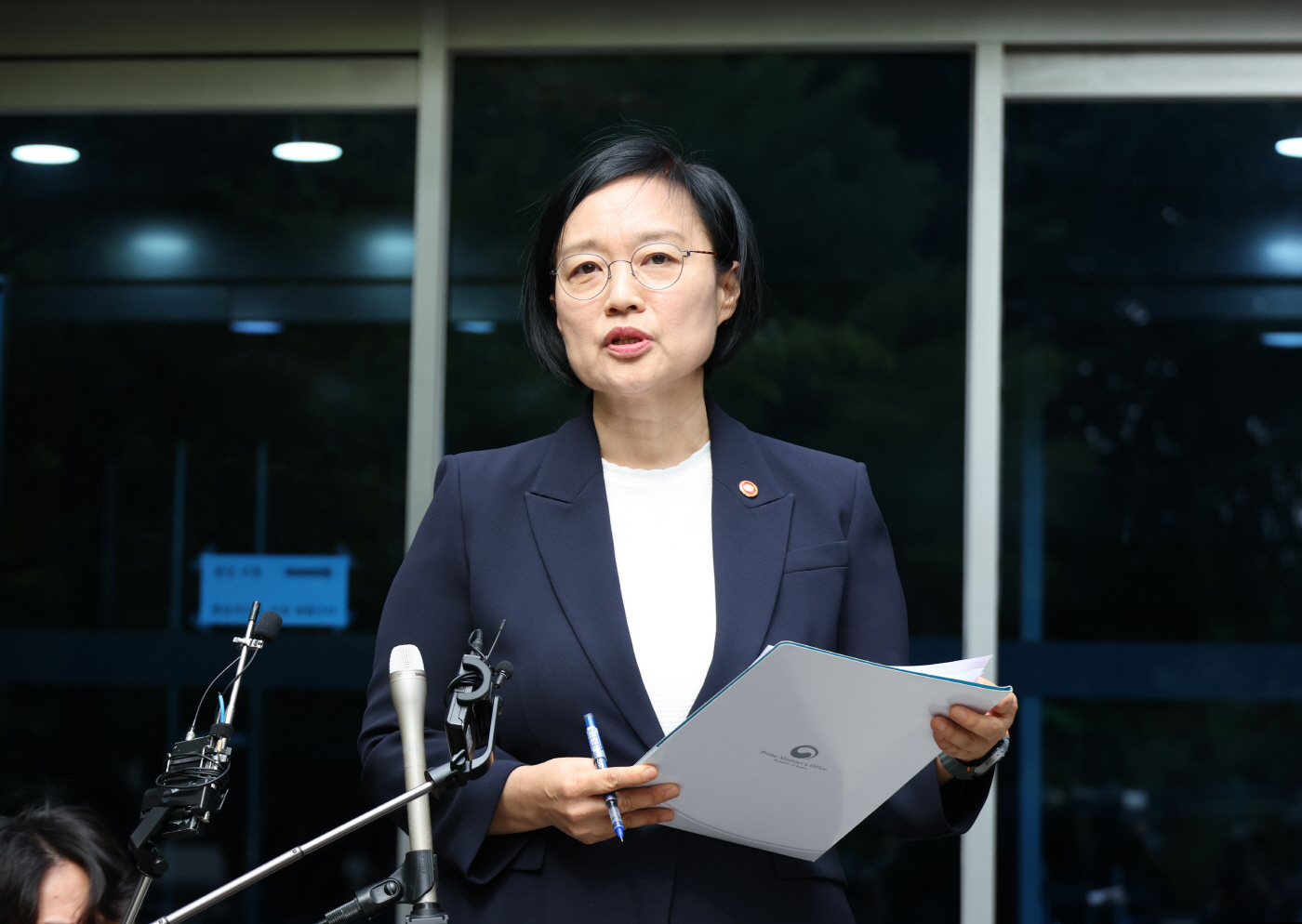 질문에 답하는 한성숙 국무총리 후보자<YONHAP NO-2665>