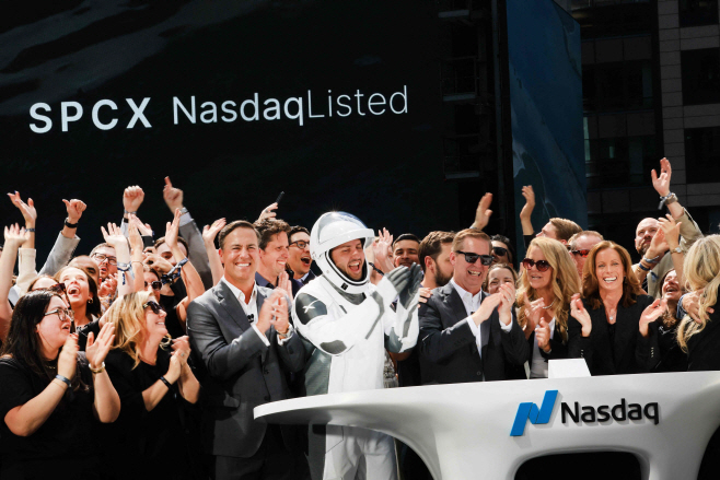 US-SPACEX-LISTED-ON-NASDAQ-EXCHANGE