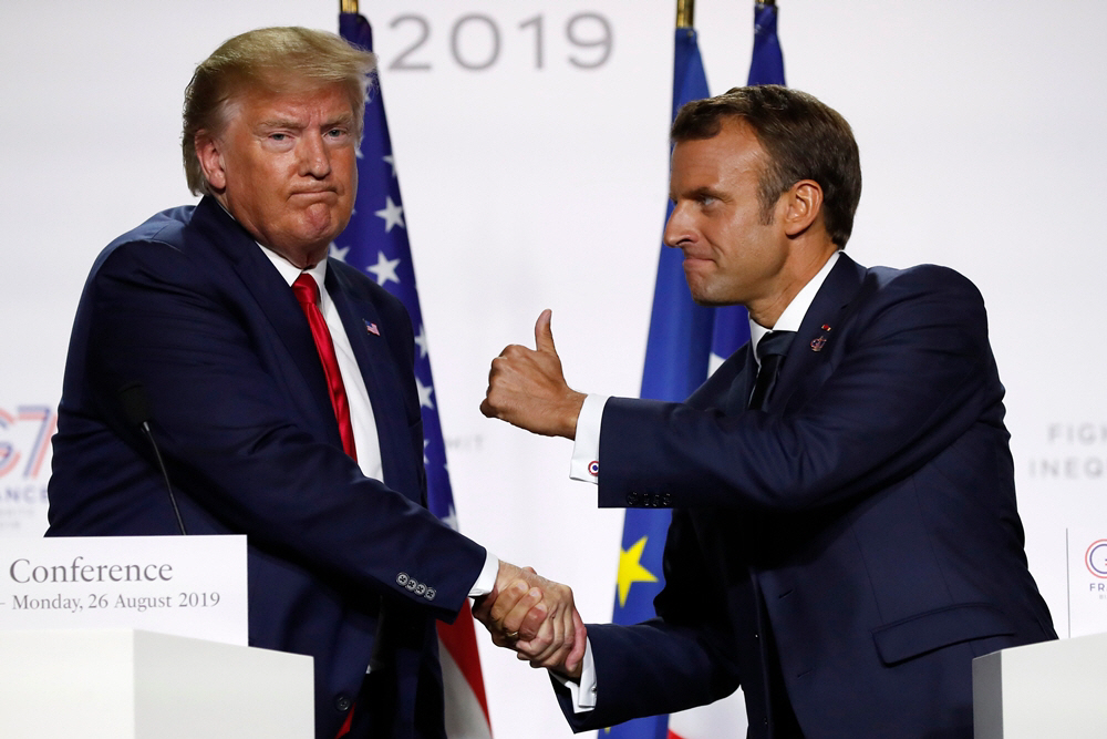 France G7 Trump Macron <YONHAP NO-6118> (AP Photo/Francois Mori)