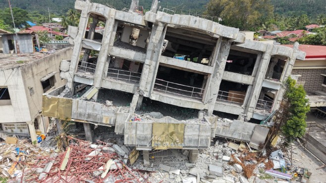 Philippines earthquake raises seabed, devastating marine life