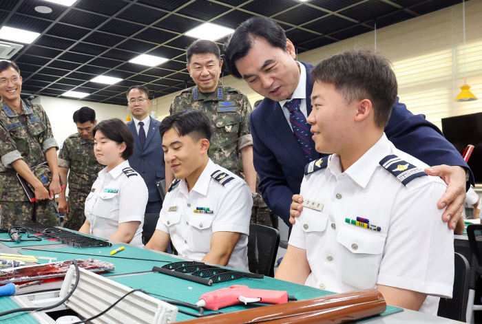260615 (국방부 보도사진) 국방부장관 공군사관학교 방문 (3)