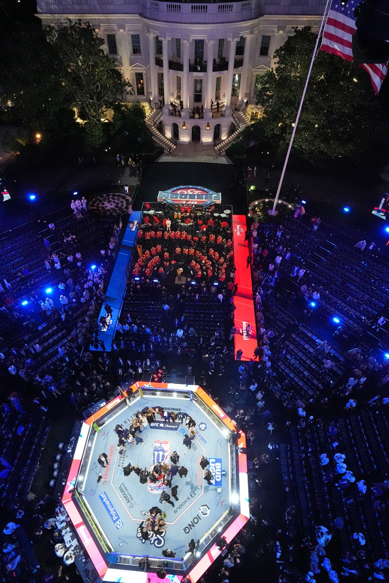 UFC Freedom 25... <YONHAP NO-8913> (Alex Brandon/AP Pool via AP)