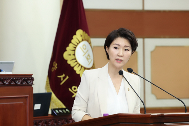 손동숙 의원이 “풍동천은 고양시에 있는데, 책임지는 고양시는 없습니다!”라며 임시회 5분 발언을 통해 강하게 질타/고양시의회
