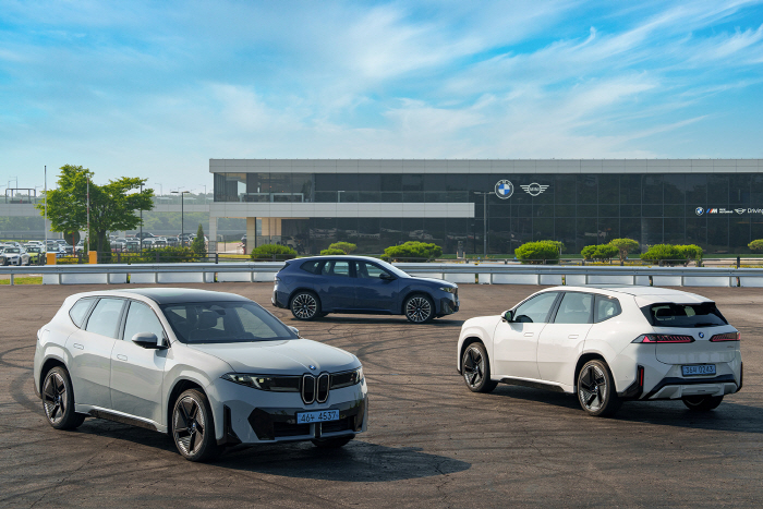 더 뉴 BMW iX3(02)