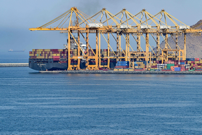 UAE-IRAN-US-ISRAEL-WAR-CEASEFIRE-HORMUZ-TRANSPORT
