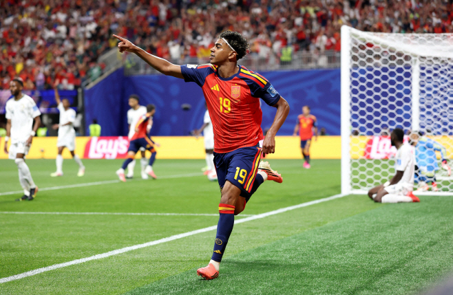 FOI-SOC-SPO-WCS-SPAIN-V-SAUDI-ARABIA:-GROUP-H-FIFA-WORLD-CUP-2