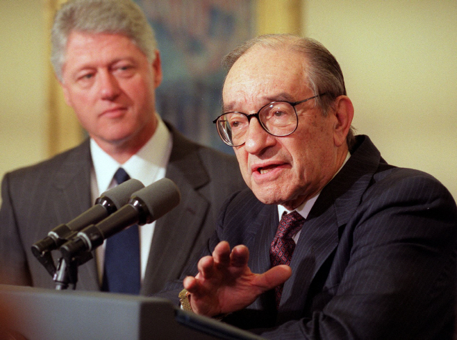 FILES-US-GREENSPAN-POLITICS-ECONOMY