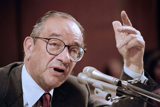 FILES-US-POLITICS-ECONOMY-GREENSPAN