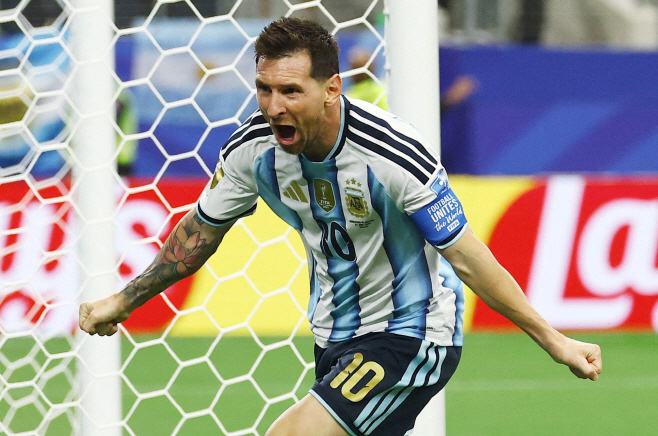 SOCCER-WORLDCUP-ARG-AUT/