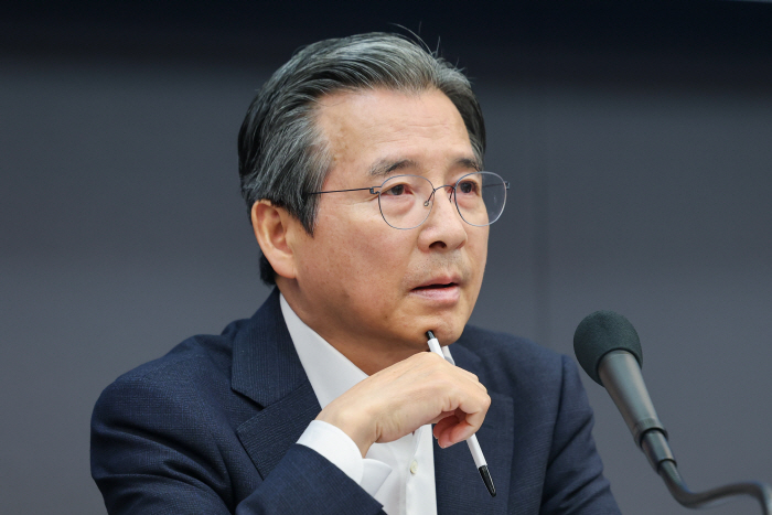 관훈토론회서 모두발언하는 김용범 정책실장