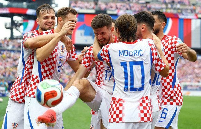 SOCCER-WORLDCUP-CRO-GHA/