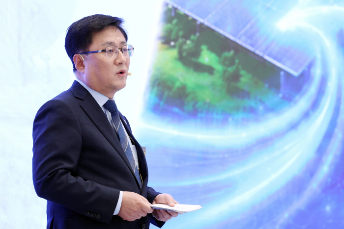 정책발표하는 김성환 장관<YONHAP NO-4685>