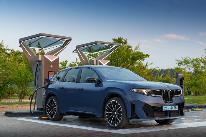 사진-BMW 그룹 코리아, 국내 최초로 공용 400kW 초급속 충전기 설치 (2)