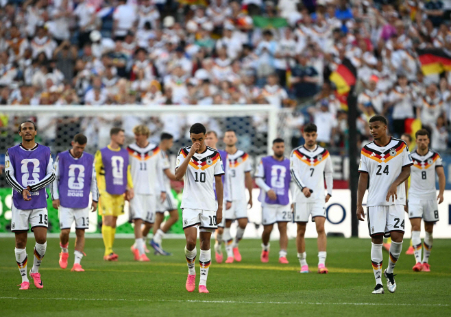TOPSHOT-FBL-WC-2026-MATCH74-GER-PAR