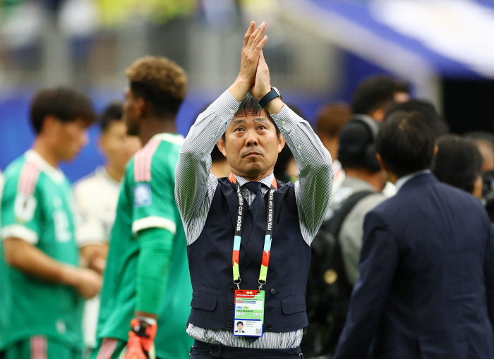 SOCCER-WORLDCUP-BRA-JPN/ <YONHAP NO-3203> (REUTERS)