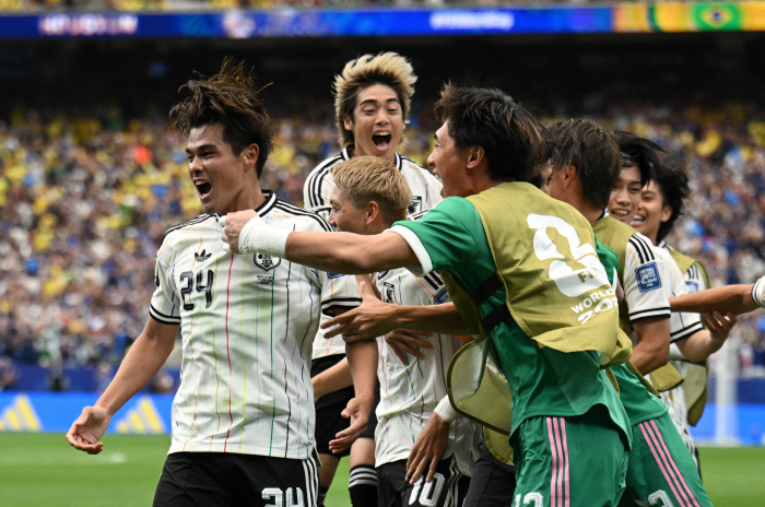 SOCCER-WORLDCUP-BRA-JPN/ <YONHAP NO-1079> (REUTERS)
