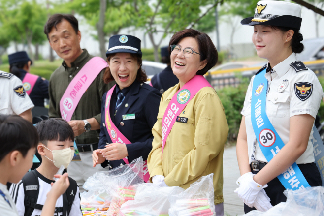 1 (소통협치담당관) 김보라 안성시장, 민선 9기 첫 일정은 어린이 안전 (1)