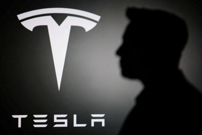 EUROPE-AUTOS/SALES-TESLA